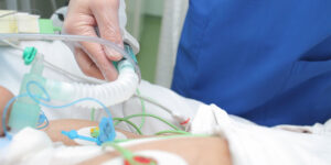 Curso Universitario de Especialización en Abordaje al Paciente Crítico Respiratorio 